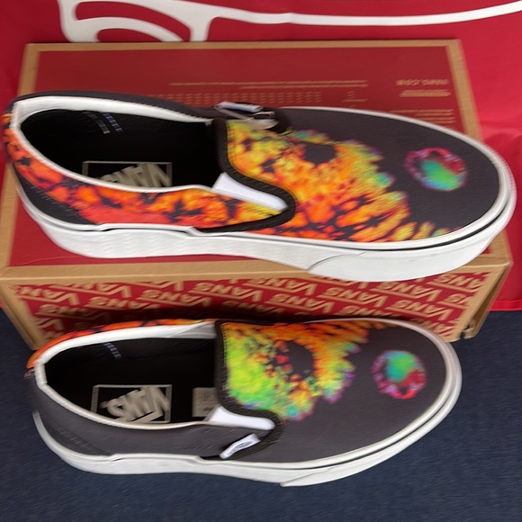 Vans Classic Slip-0n
Paradoxical Black/Multi
VNOA7Q5RBML
WMNS Platforms - Picture 3 of 16